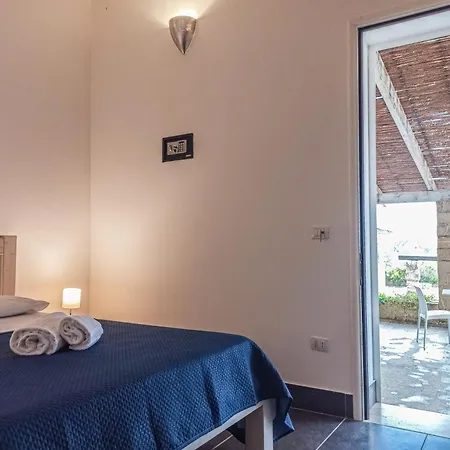 Li Monaci - - Ecobio Relais *