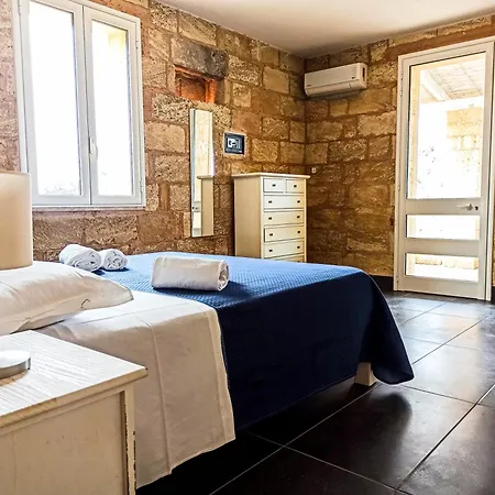 Li Monaci - - Ecobio Relais Guest house *