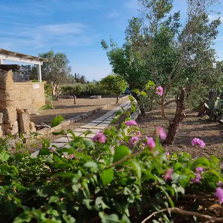 Li Monaci - - Ecobio Relais بيت ضيافة *